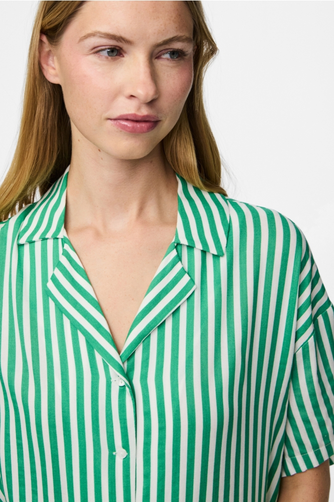 PCNYA 2/4 SHIRT BC WVN 17156468 SIMPLY GREEN/CLOUD DANCER